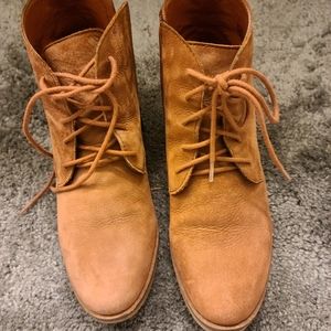 Lucky Brand Gelwyn Ankle Boots 9